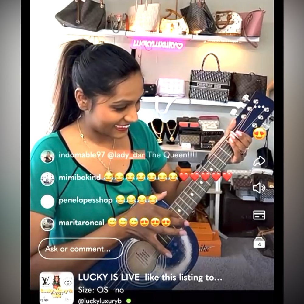 Lucky Is Live 🎁like this listing to get notified when I go live ❤️🩷 - Picture 5 of 16